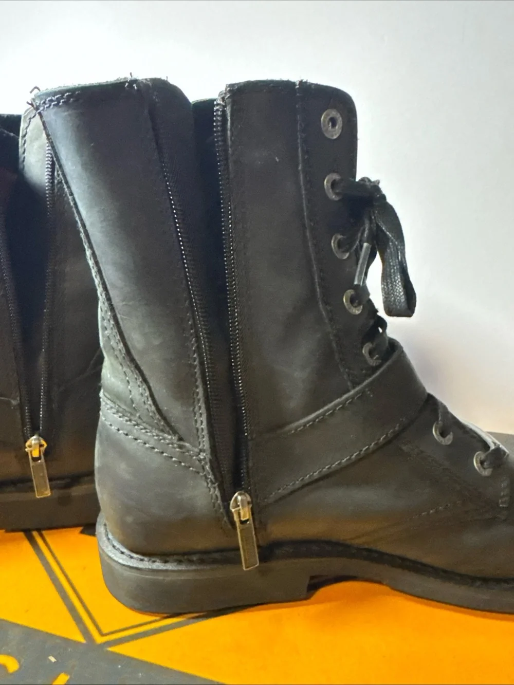 Harley Davidson D95264 Mens 11M Black Leather Riding Boots Lace Buckle Side Zip
